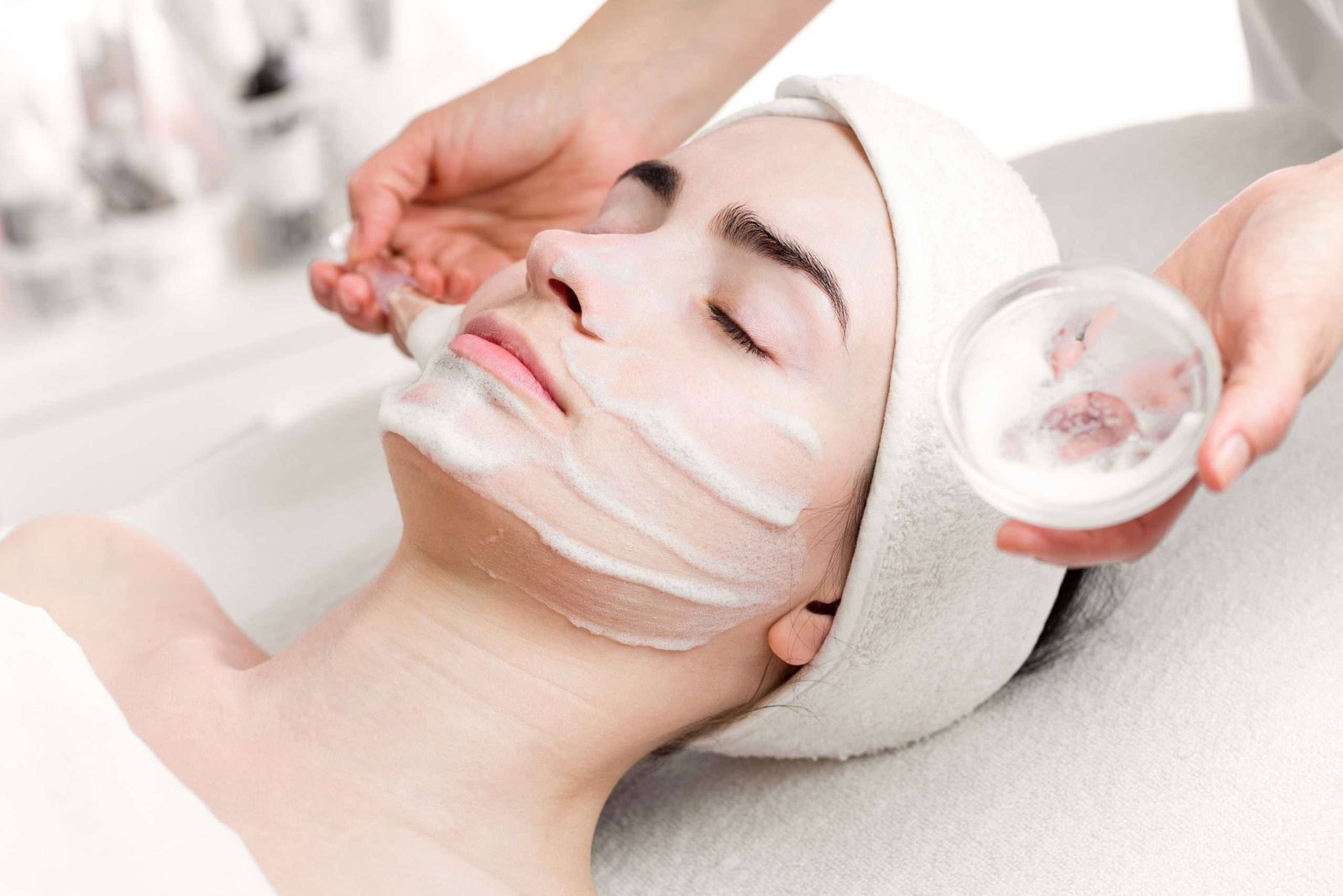 Enzyme Peels: Unlock Your Skin’s Radiance